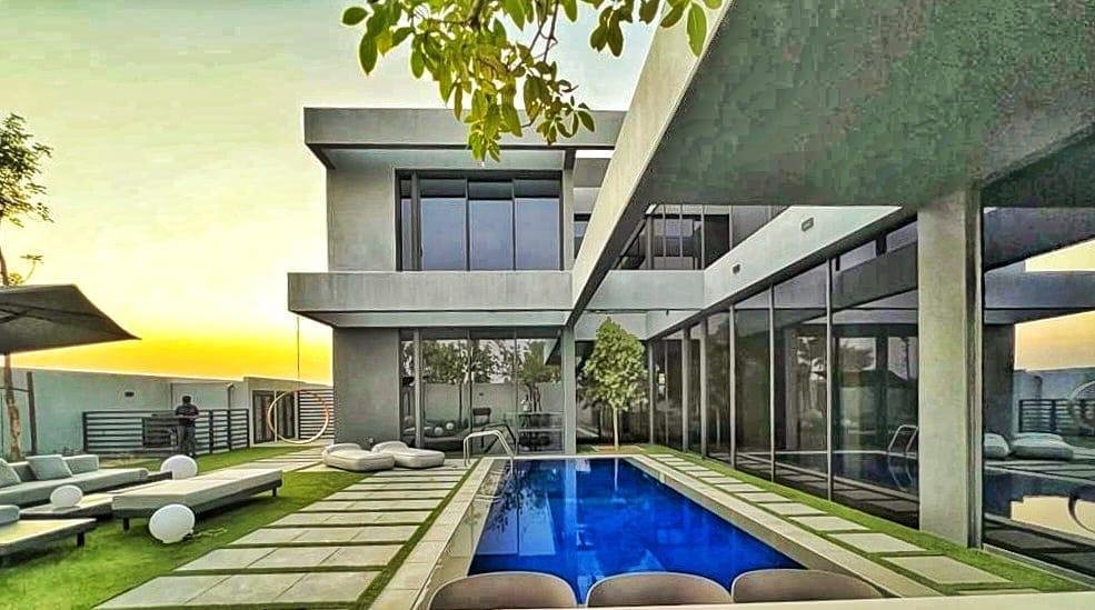Villa contemporaine à Masaar 3 avec piscine privée et environnement végétalisé