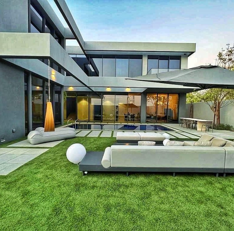 Villa moderne à Masaar 3 avec architecture contemporaine